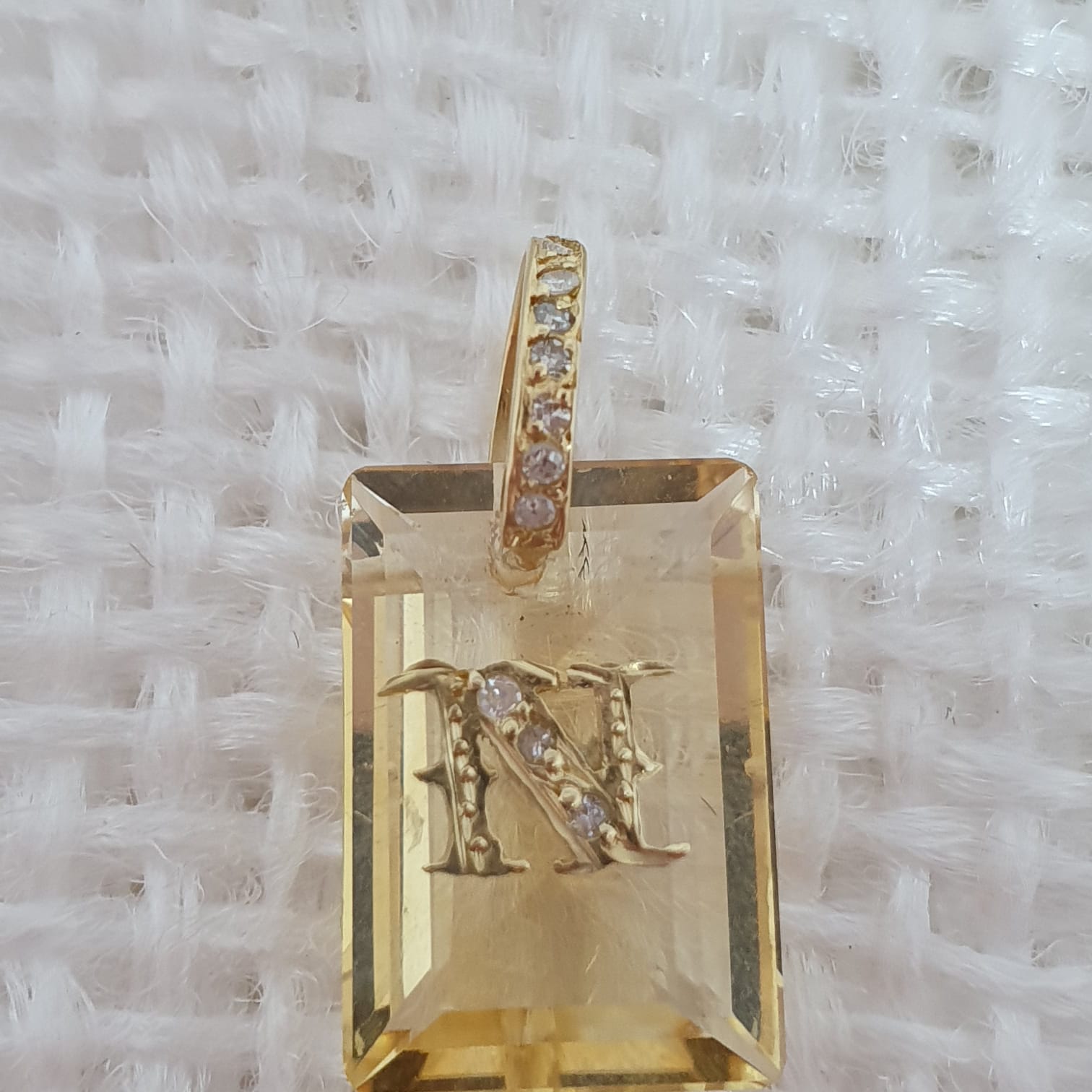 Pingente Letra N Ouro Amarelo 18k750 Com Citrino E Diamantes