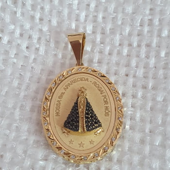 Medalha Nossa senhora Aparecida em ouro 18k750 com zircônias