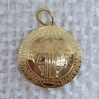 Medalha São Bento Em Ouro Amarelo 18k750